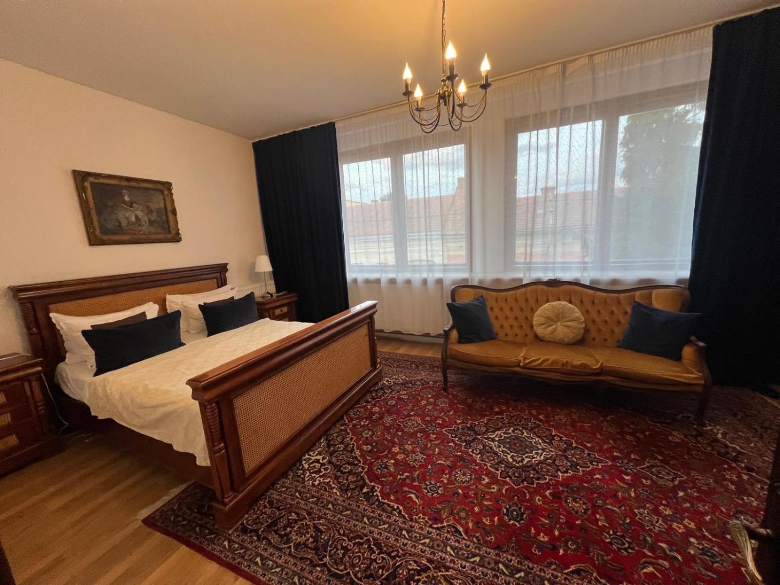 Готель Casa Negustorului Дева Екстер'єр фото
