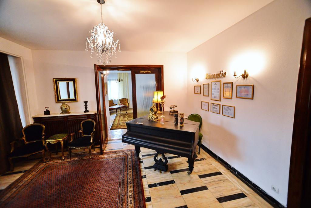 Готель Casa Negustorului Дева Екстер'єр фото