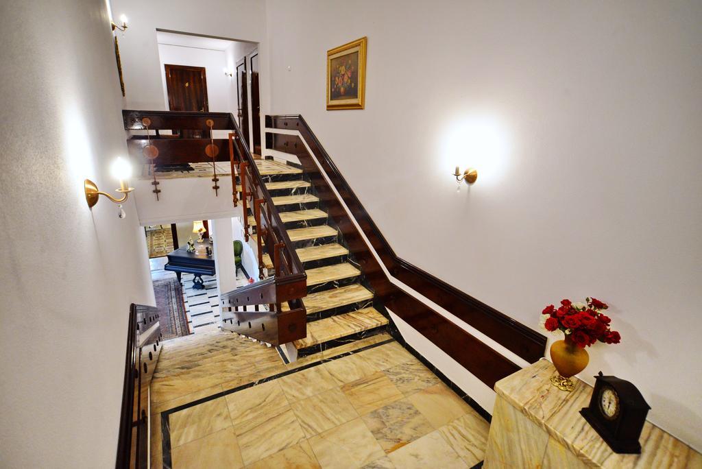 Готель Casa Negustorului Дева Екстер'єр фото