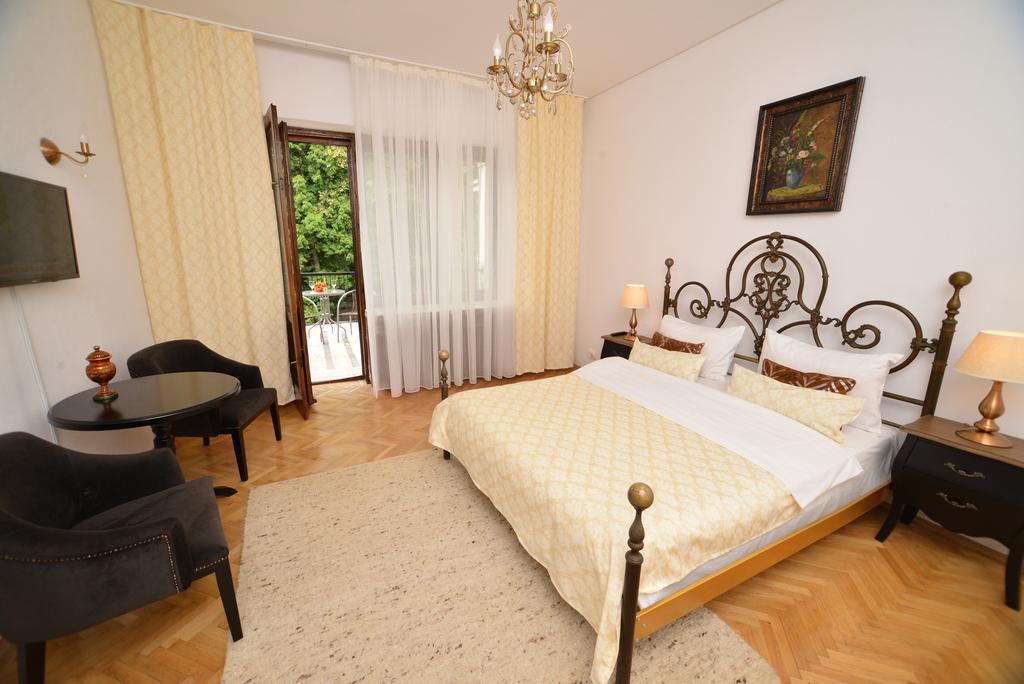 Готель Casa Negustorului Дева Екстер'єр фото