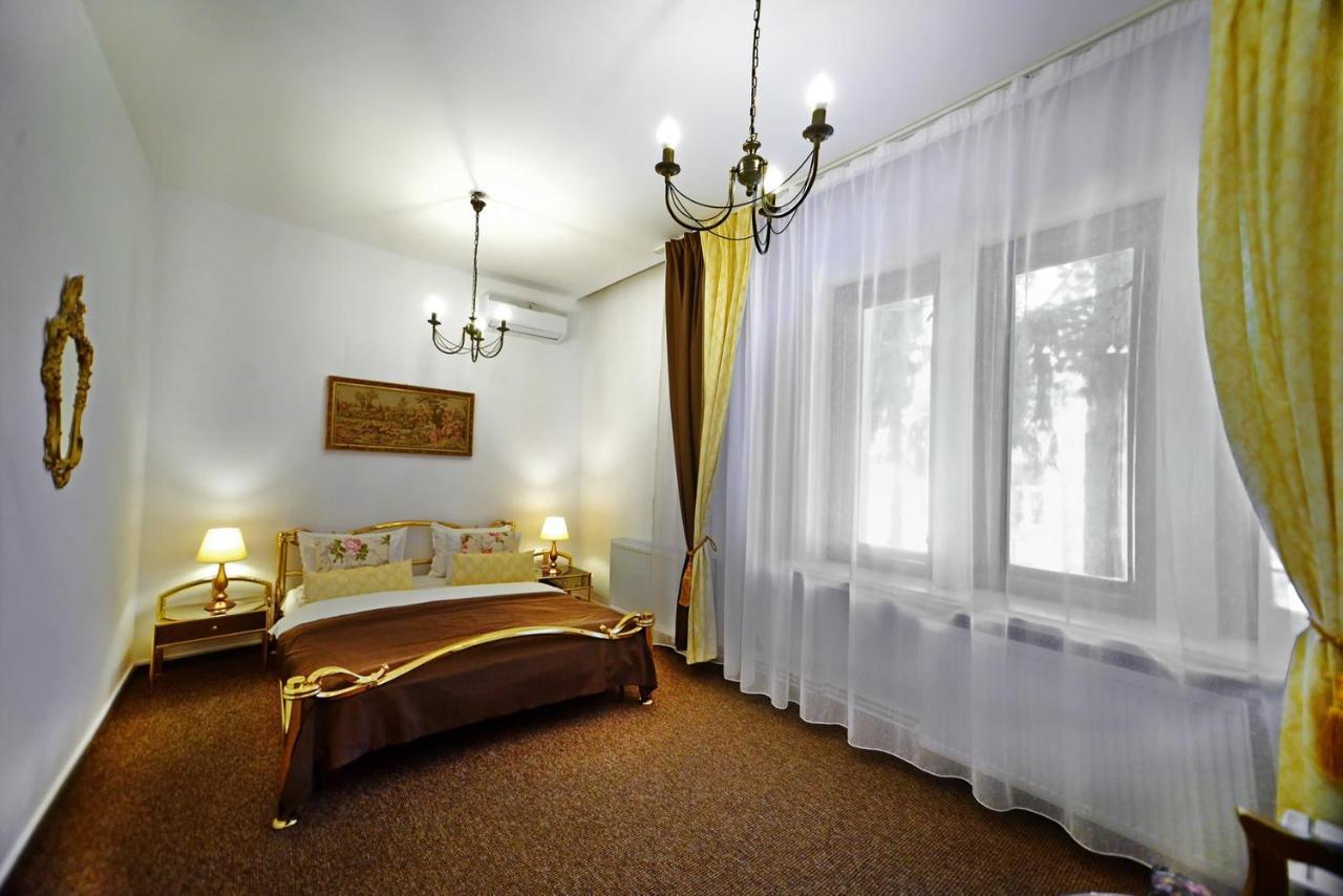 Готель Casa Negustorului Дева Екстер'єр фото